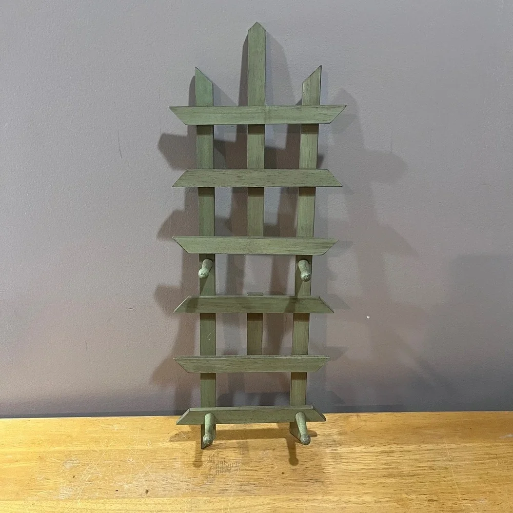 Vtg Sage Green Wood Trellis Wall Rack 4 Peg Lattice Farmhouse Cottagecore 24.5